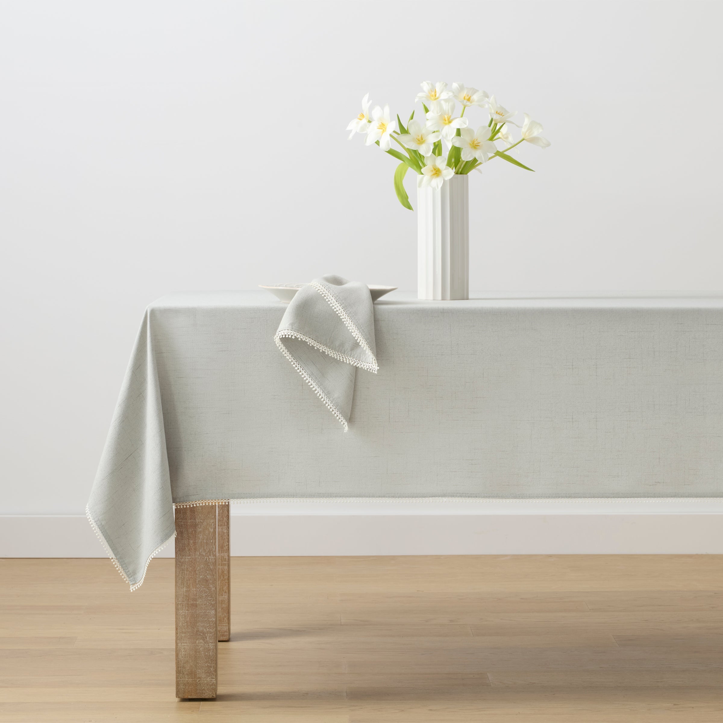 French Perle Dove Grey 60x84 Tablecloth - Image 3