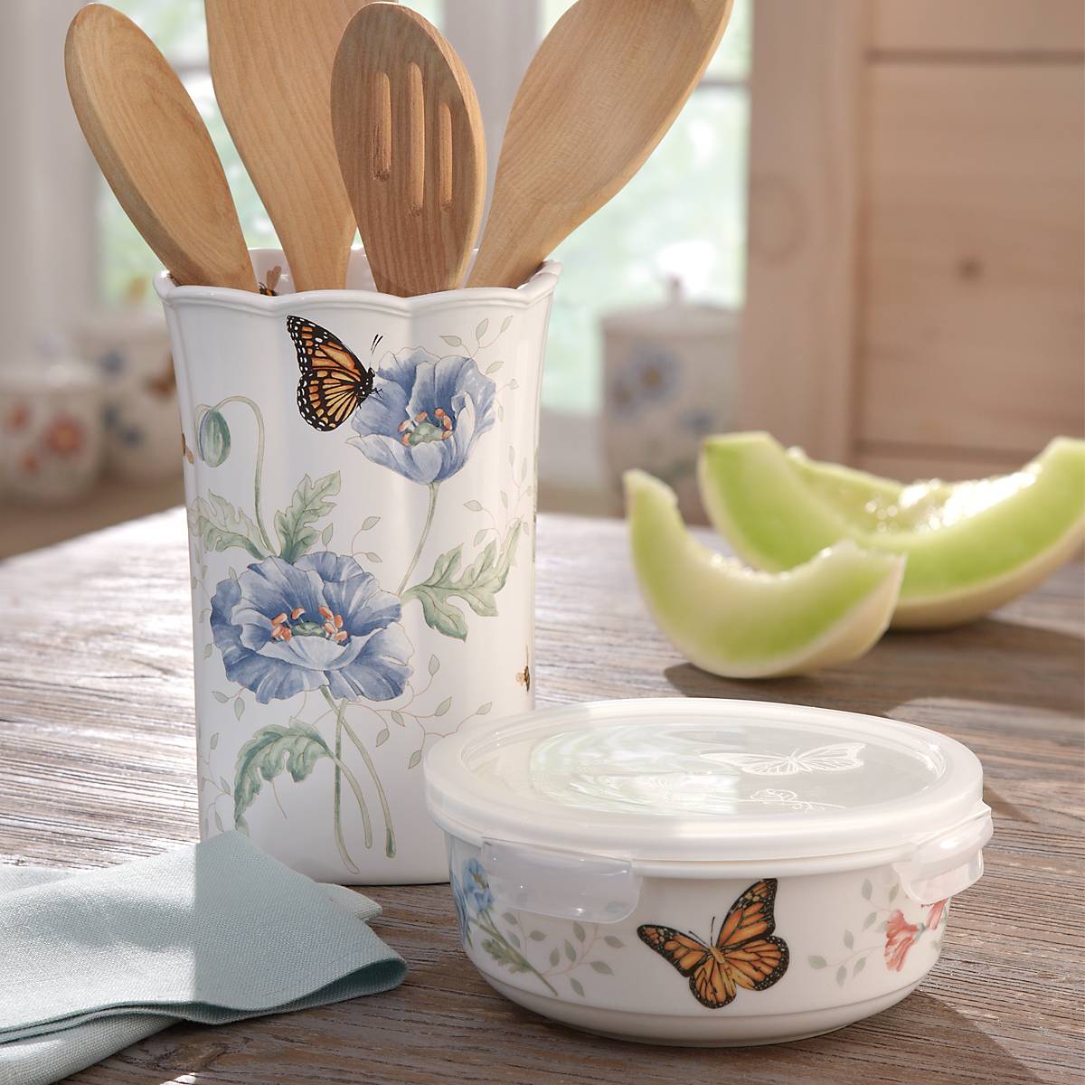Butterfly Meadow Serve & Store Container - Image 2