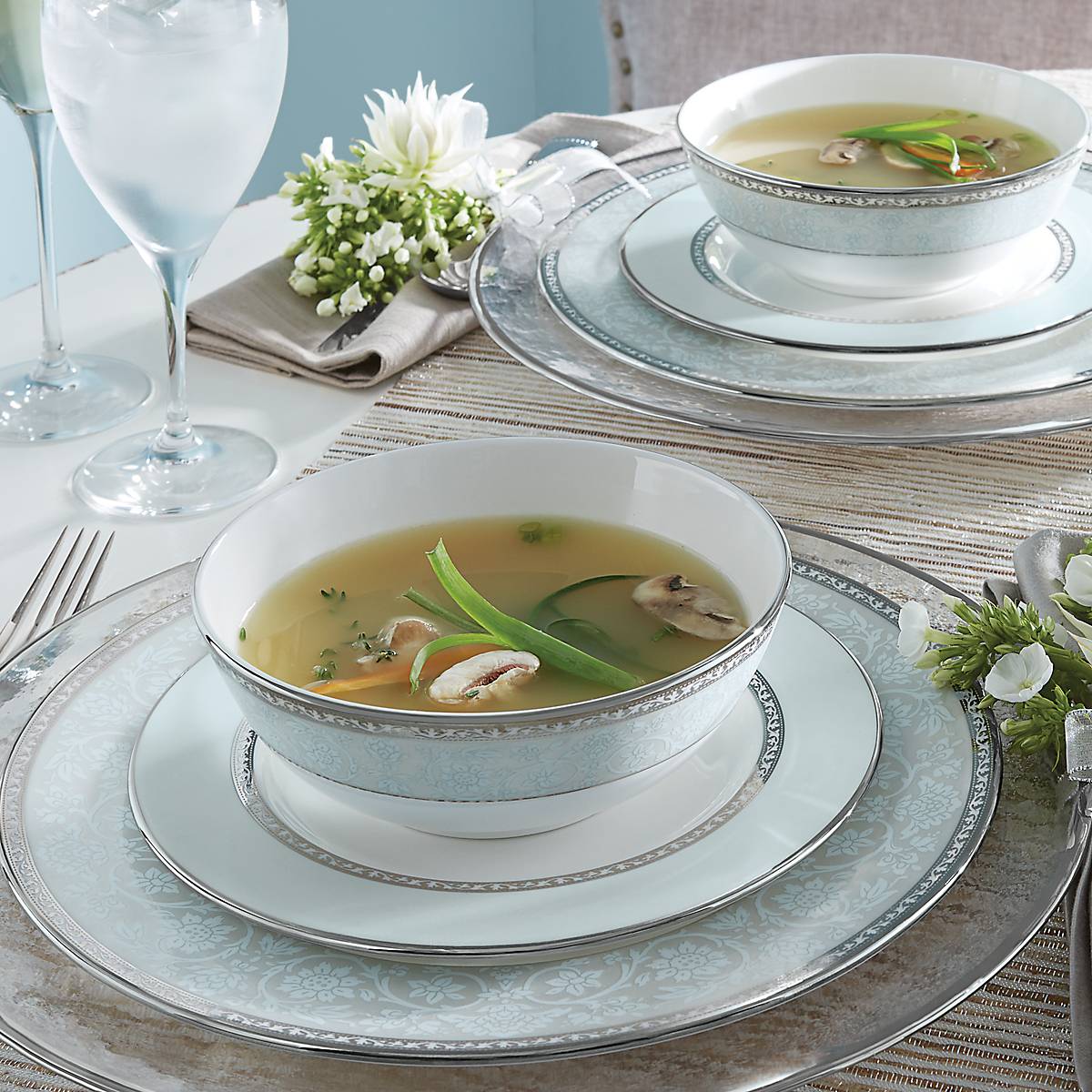 Westmore 3-Piece Place Setting - Image 2