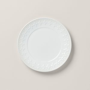 Chelse Muse Fleur White Accent Plate