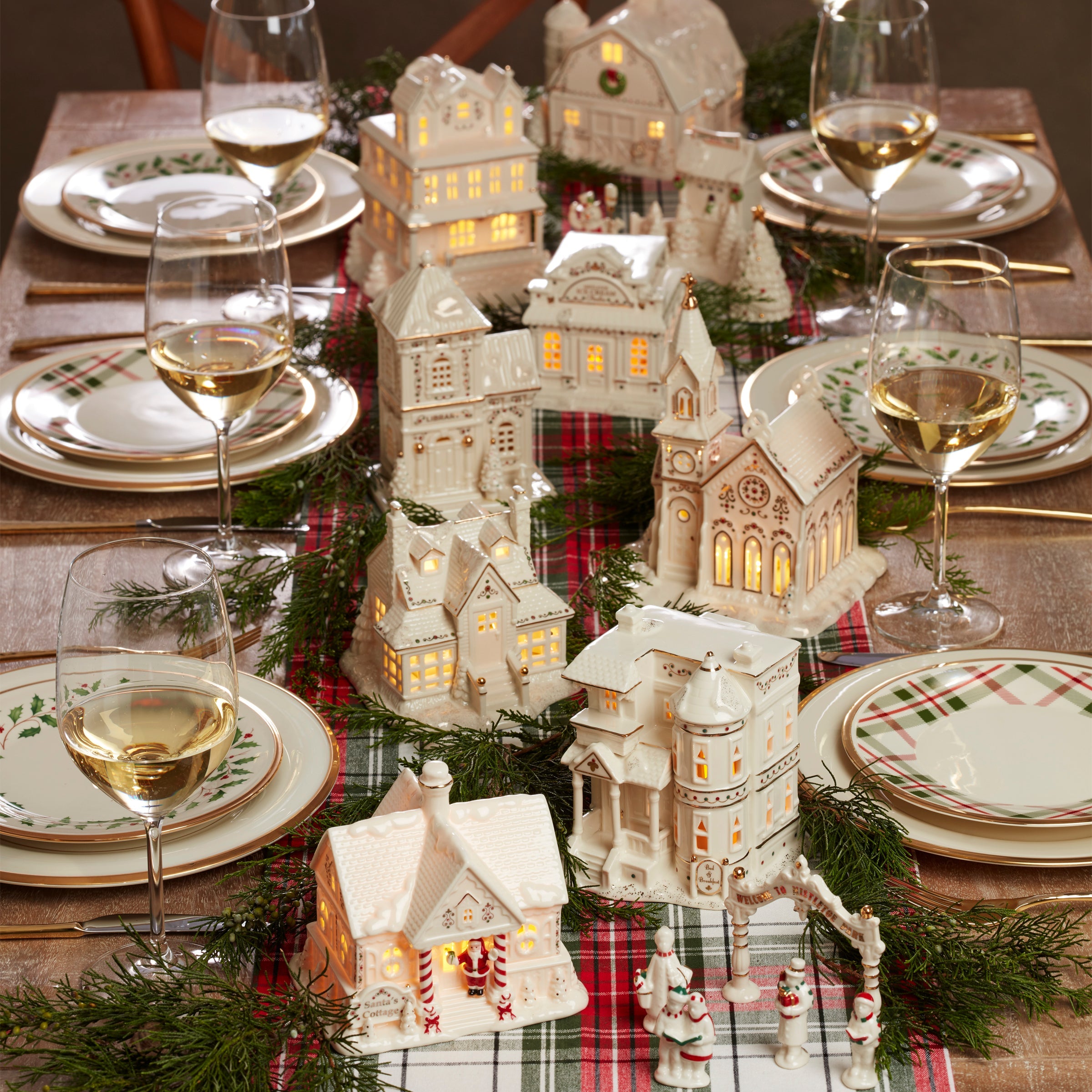 Mistletoe Park Victorian Mansion Lit Figurine - Image 4
