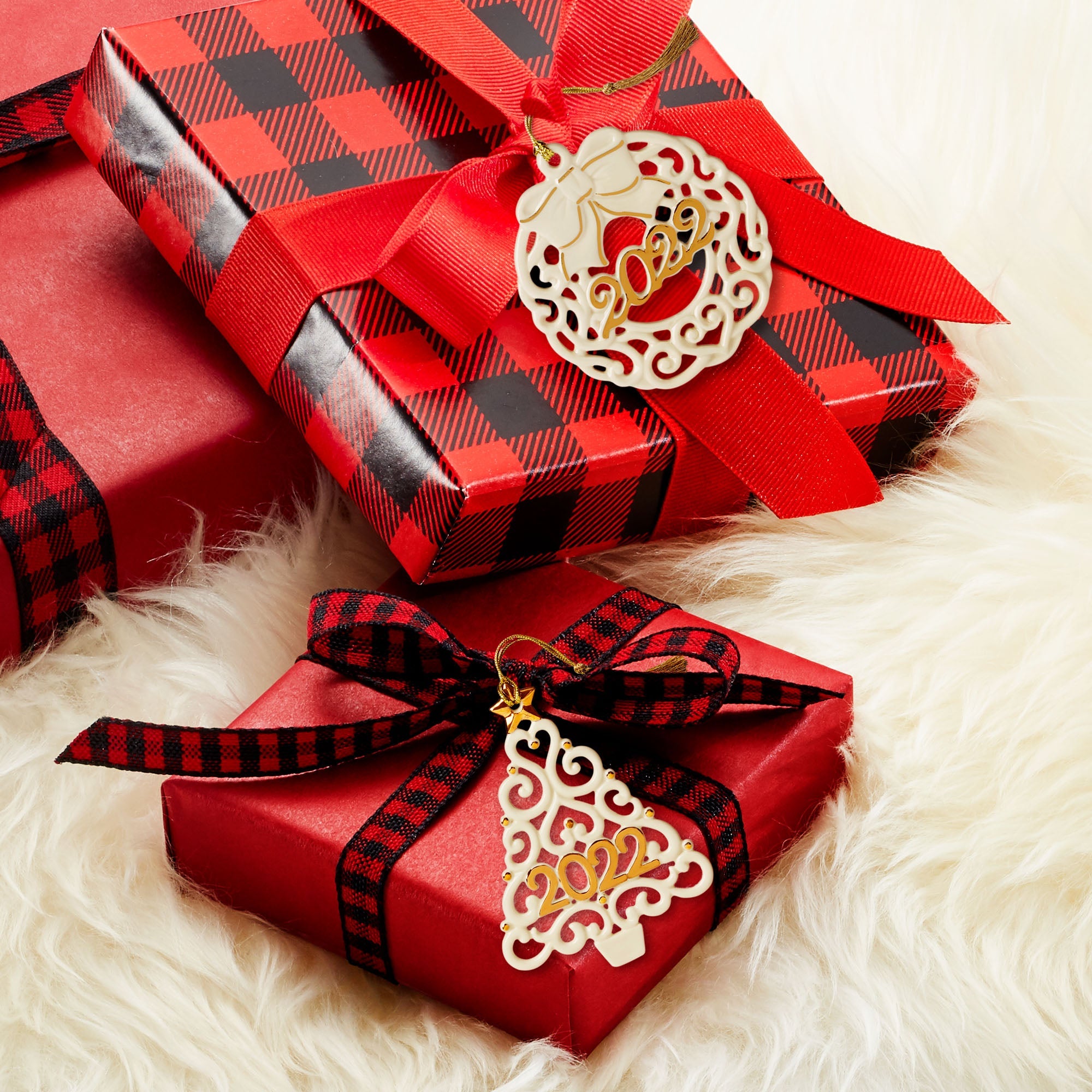 2022 Wreath & Tree 2-Piece Ornament Set - Image 2