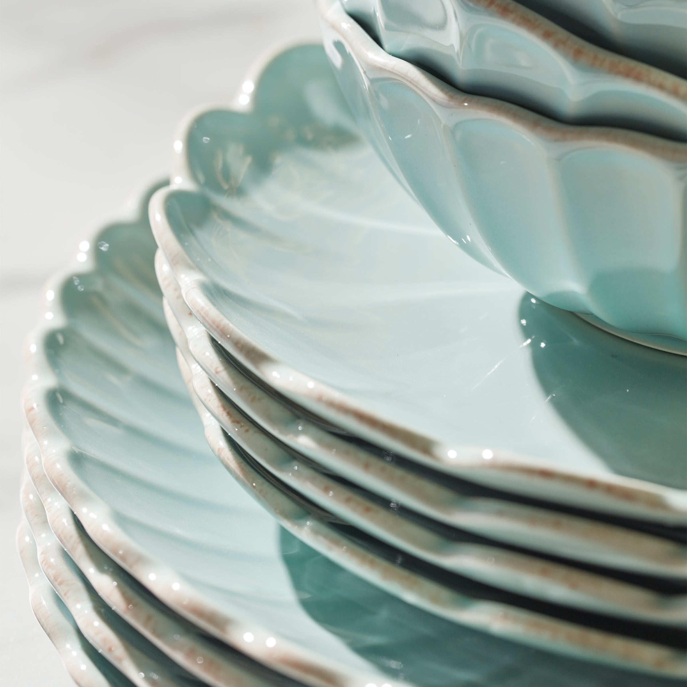 French Perle Scallop Ice Blue 12-Piece Dinnerware Set - Image 3
