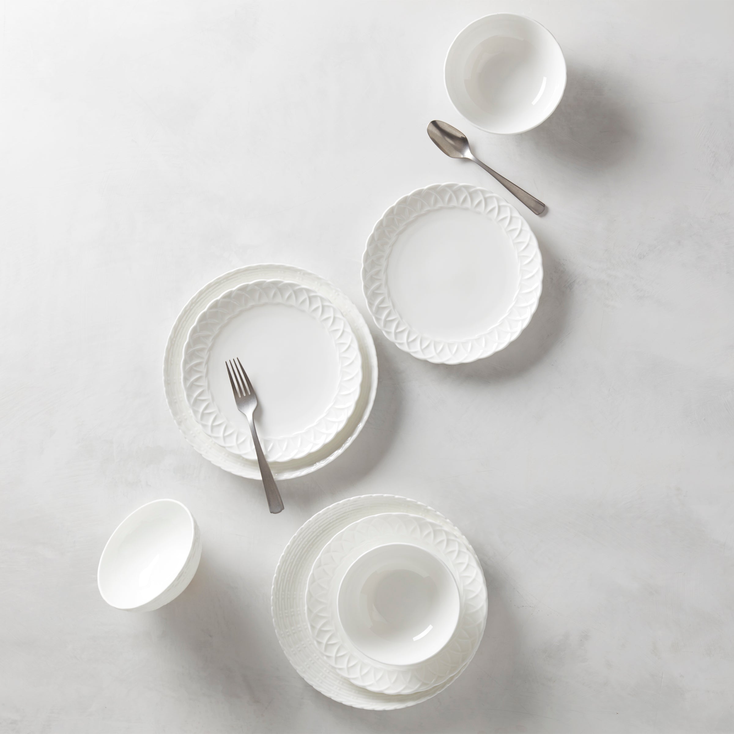 Wicker Creek 12-Piece Dinnerware Set - Image 7