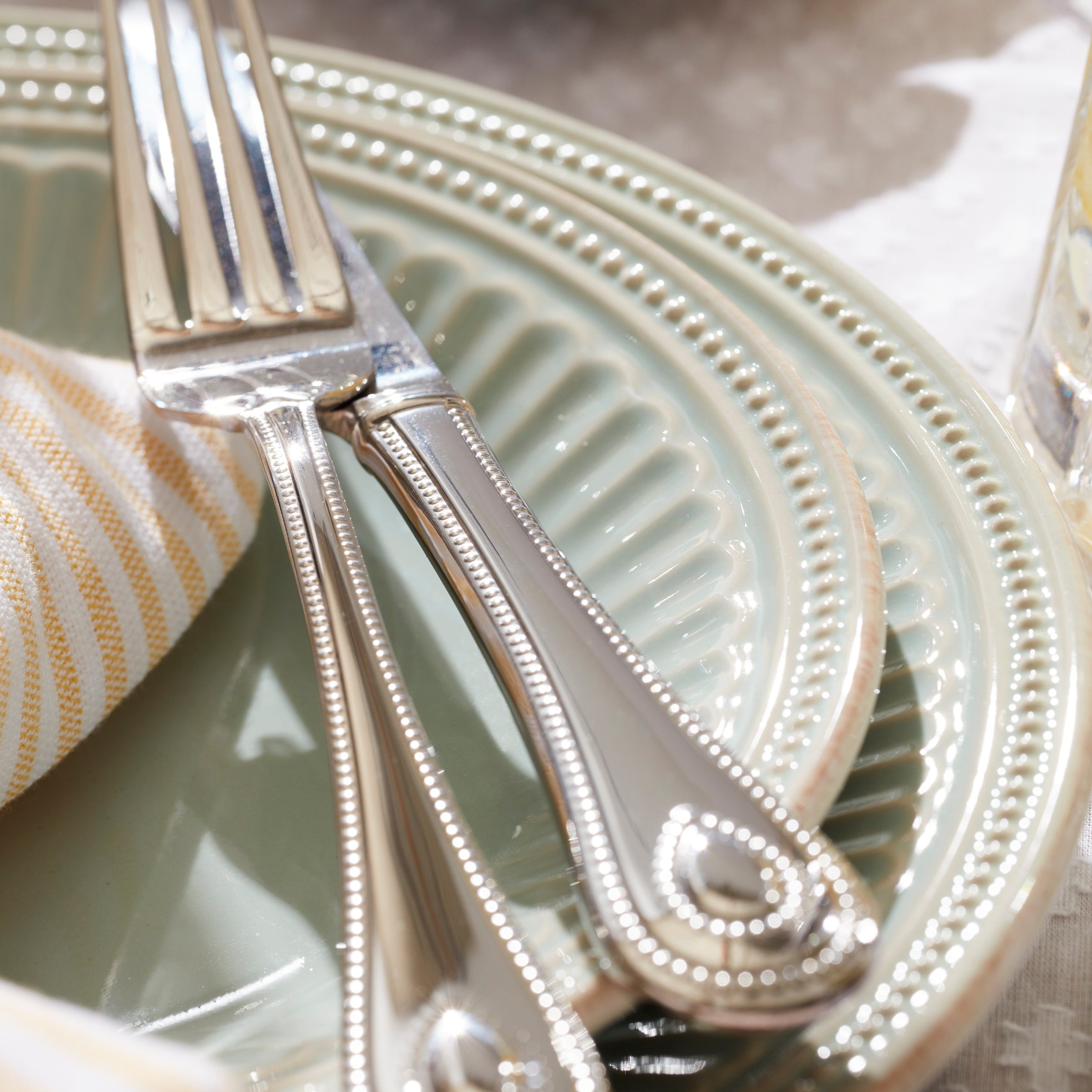 French Perle 65-Piece Flatware Set - Image 4