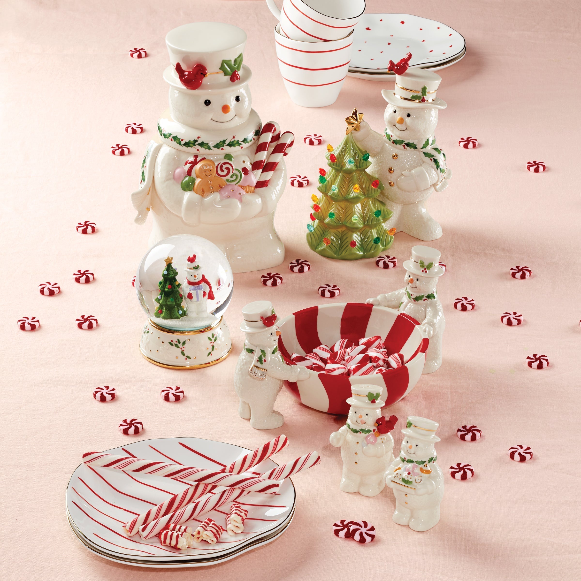 Happy Holly Days Snowmen Salt & Pepper Set - Image 3