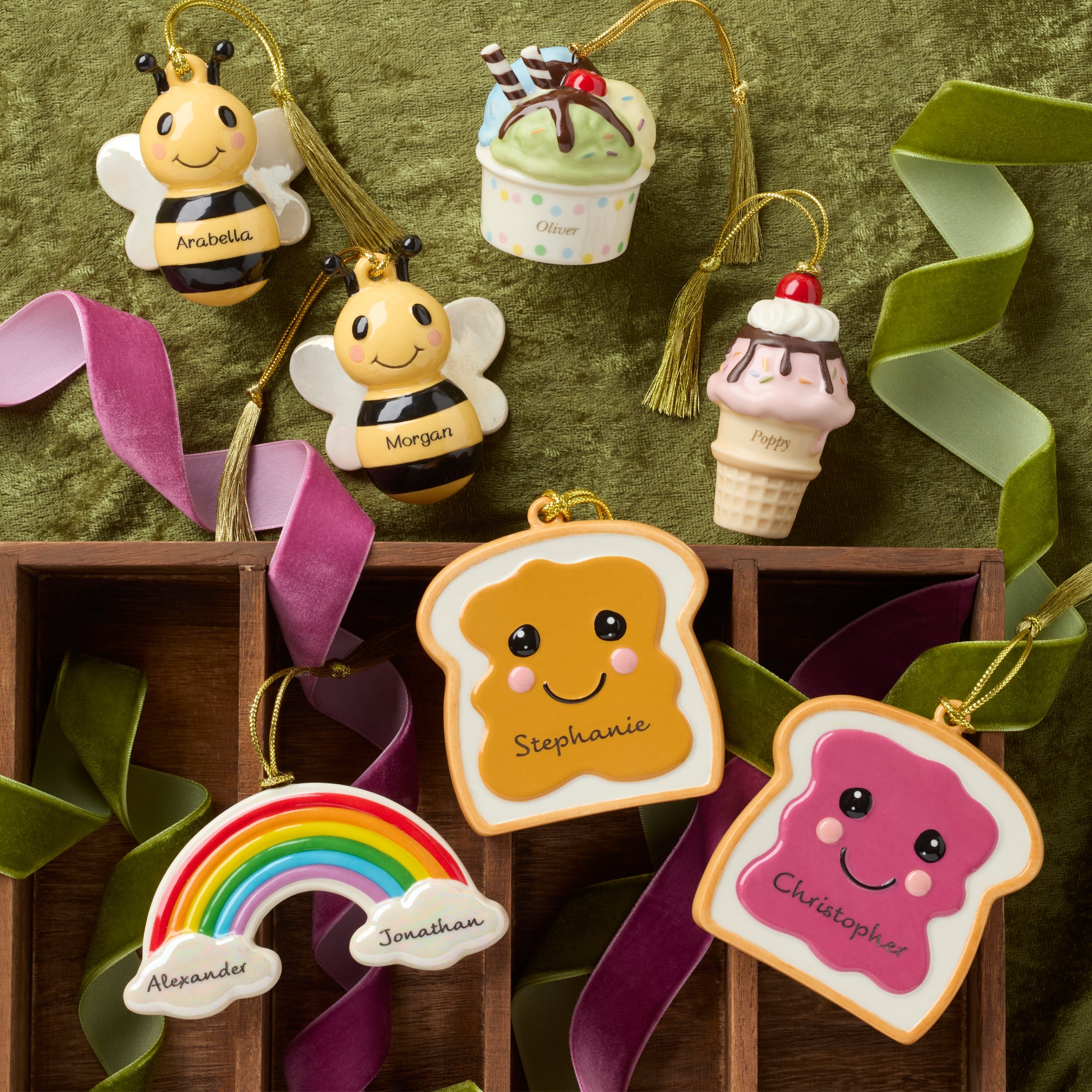 Personalized Forever Friends Bees 2-Piece Ornament Set - Image 2