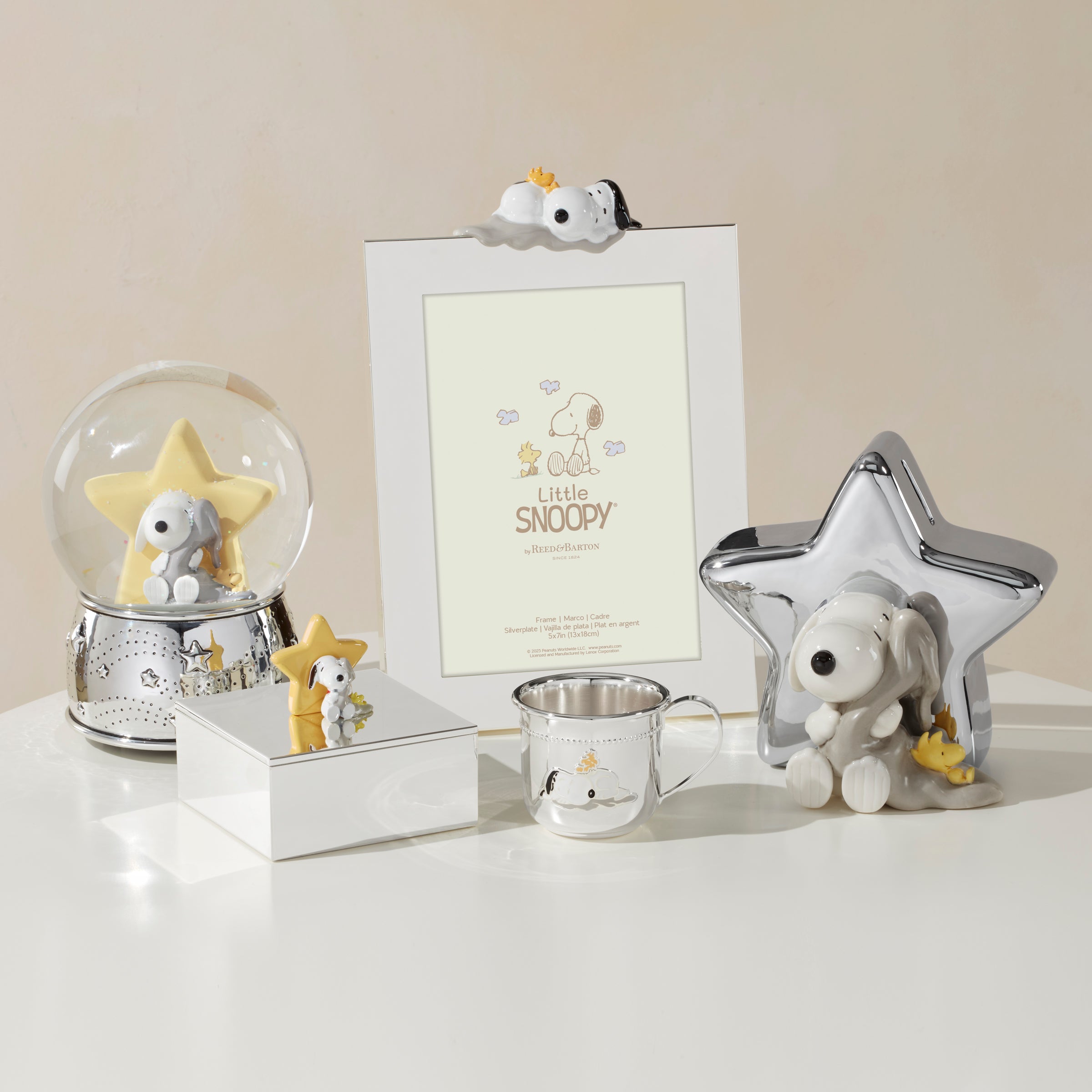Little Snoopy Musical Water Globe - Image 3