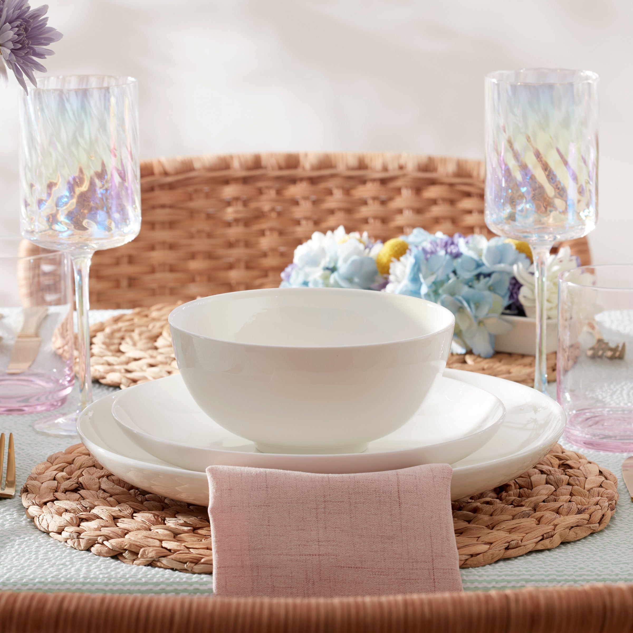 Studio 1414 Coupe 12-Piece Dinnerware Set - Image 14