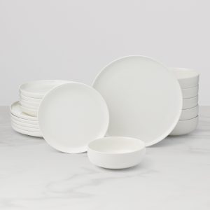 24 Seven White 18-Piece Dinnerware Set