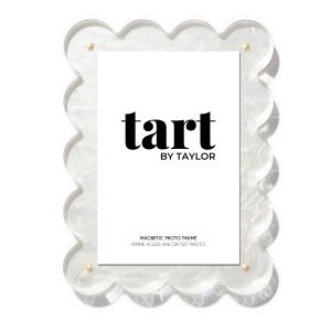 Pearl White Scalloped Acrylic Photo Frame