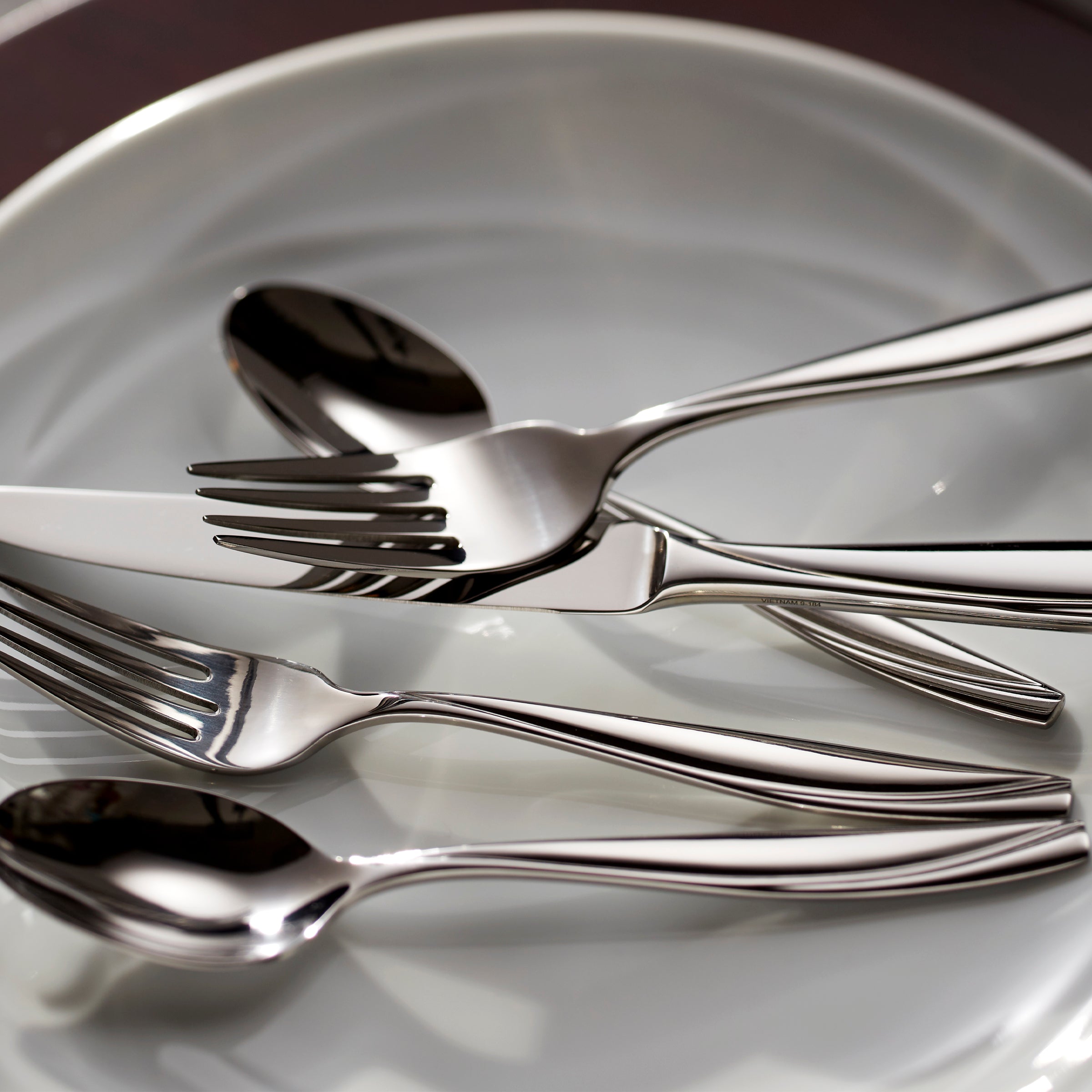 Camlynn 20-Piece Flatware Set - Image 2